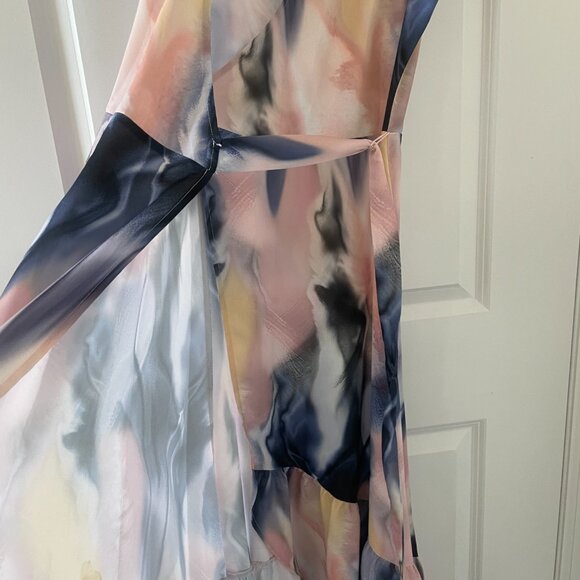 Dress - Picture 5 of 9